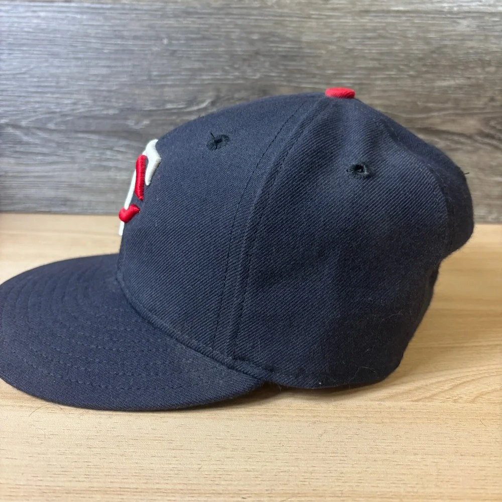 Vintage Minnesota Twins Hat Cap Fitted‎ 6 3/4 Blue Wool New Era MLB Baseball USA